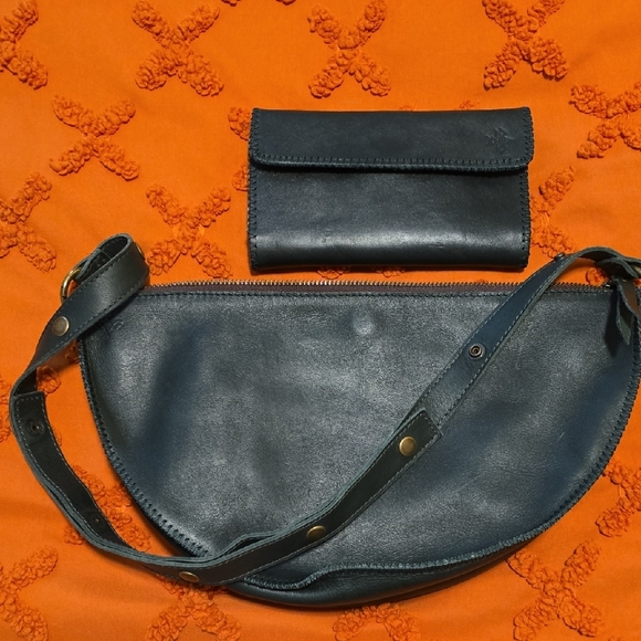 Lyons Leather Co, Chic Dark Green Leather Shoulder Bag - Picture 10 of 12